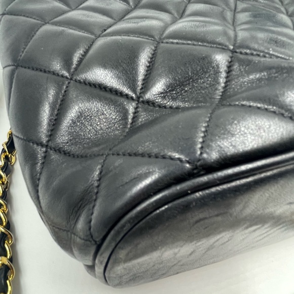 Chanel vintage lambskin tote - Picture 11 of 15
